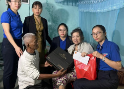 Tuổi trẻ Khối các cơ quan tỉnh Quảng Nam: Sôi nổi hoạt động chăm lo tết cho người khó khăn